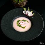 Suppenteller mit heler Suppe