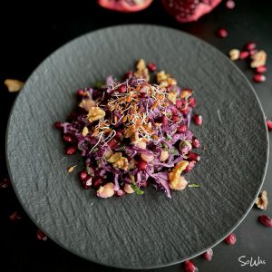 Rotkohlsalat mit Tahini-